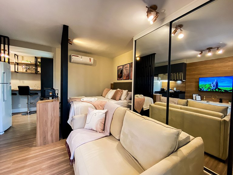 VIP Studio Moderno em Moema | Próximo ao Metrô e Shopping Ib