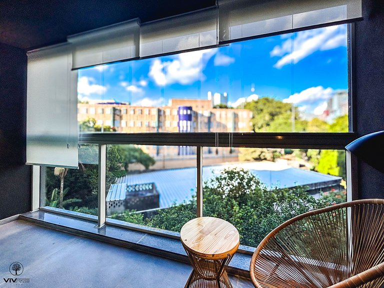 Seasons Pinheiros | 2Qts | Ar Metrô e Oscar Freire