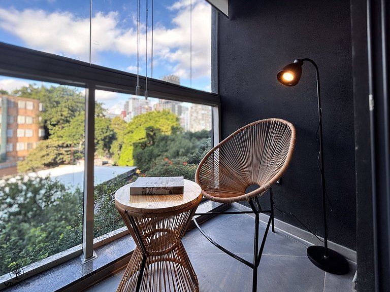 Seasons Pinheiros | 2Qts | Ar Metrô e Oscar Freire