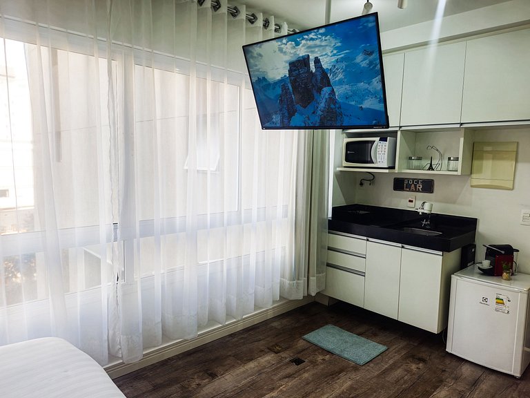 Vitta Apt 3 min from Allianz, Pool, Parking & Wi-Fi