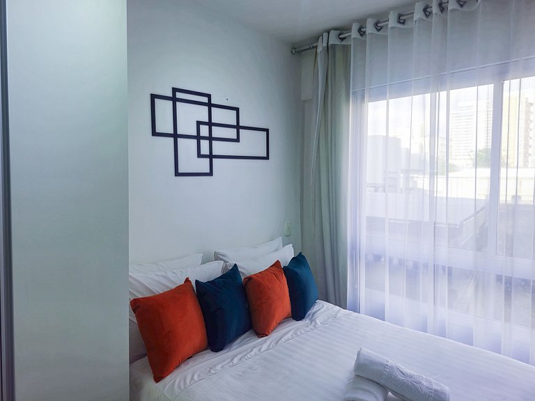 Vitta Apt 3 min from Allianz, Pool, Parking & Wi-Fi