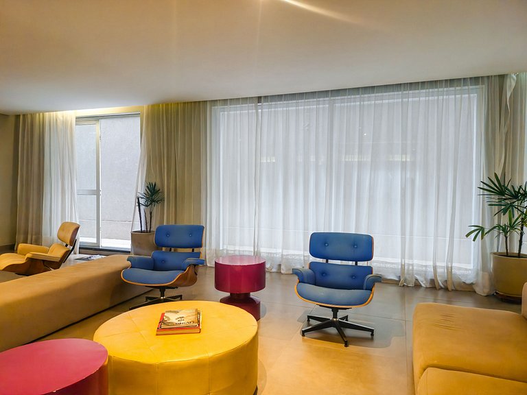 Vitta Apt 3 min from Allianz, Pool, Parking & Wi-Fi