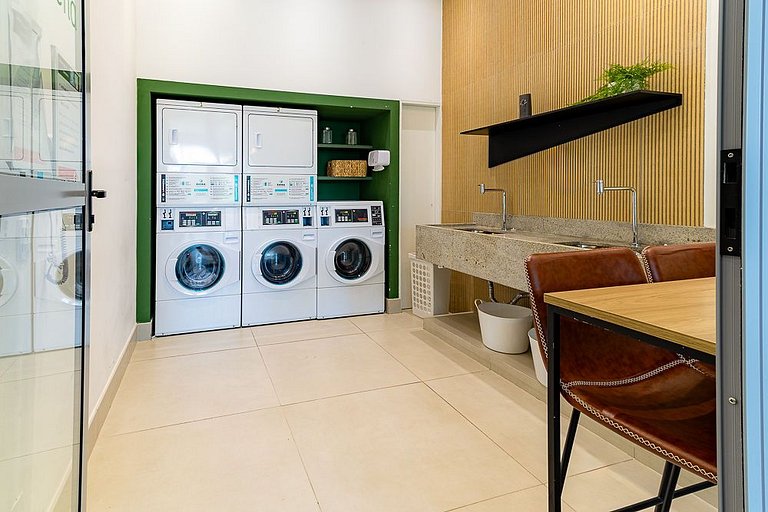 Horizons Apt with Balcony in Moema | Near Metro & Mall