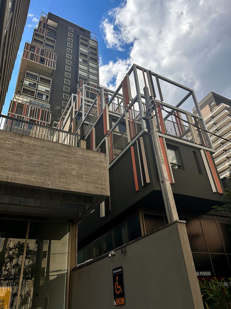 Serene - Design, Localização e Metrô • Studio Rebouças