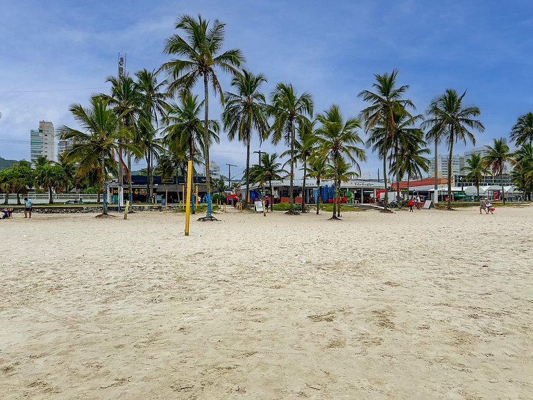 Solar Enseada - 1 Block from the Beach with Parking & Wi-Fi