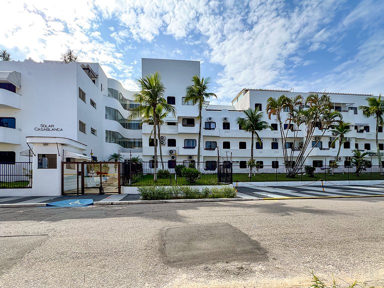 Solar Enseada - 1 Block from the Beach with Parking & Wi-Fi