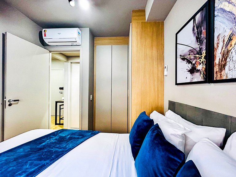 Horizons Apt with Balcony in Moema | Near Metro & Mall