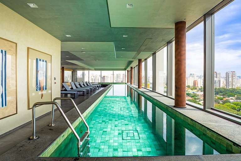 Ibira Premium | Heated Pool, Metro & Airport