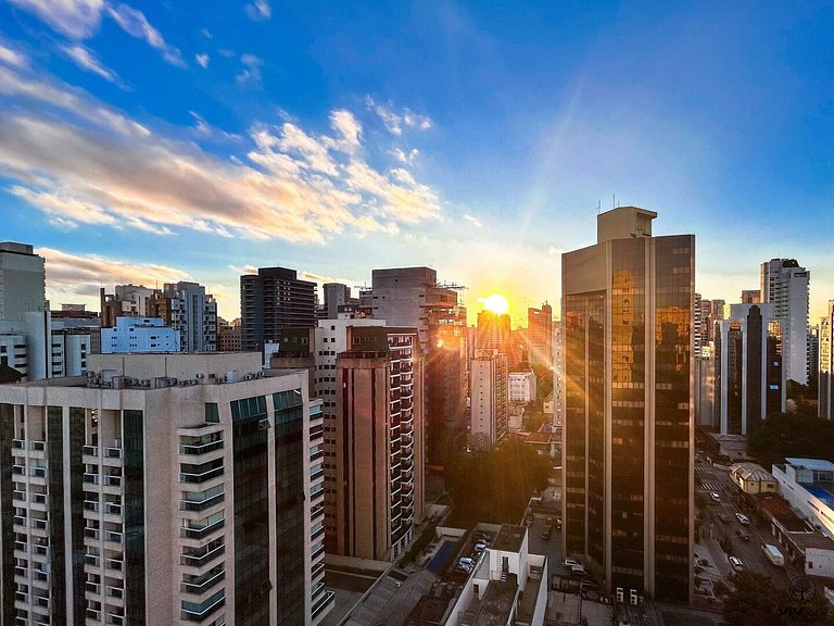 Icon Moema – Cama Queen e Vaga | 450m do Metrô