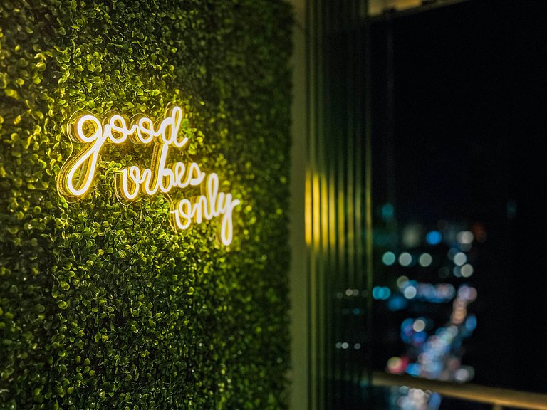 Icon Moema – Cama Queen e Vaga | 450m do Metrô