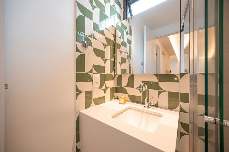 Refuge Vila Olímpia two-bedroom with pool Wi-Fi