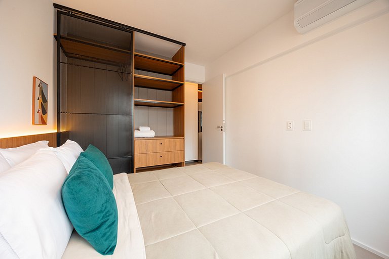 Refuge Vila Olímpia two-bedroom with pool Wi-Fi