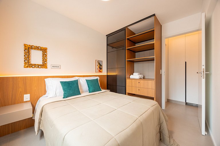 Refuge Vila Olímpia two-bedroom with pool Wi-Fi