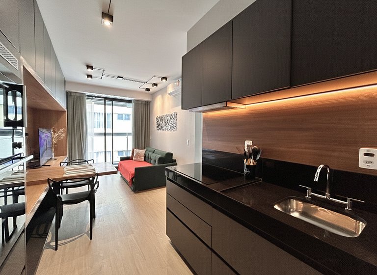 Seasons Pinheiros | 2Qts | Ar Metrô e Oscar Freire