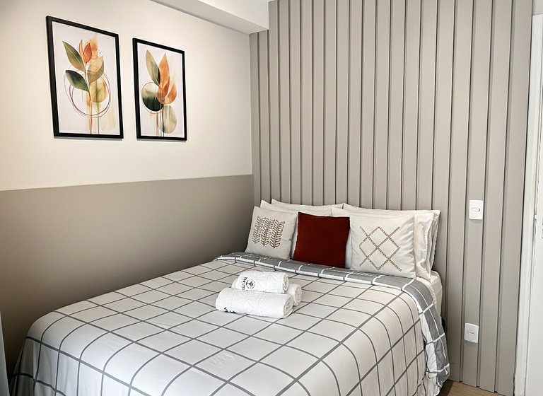 Seasons Pinheiros | 2Qts | Ar Metrô e Oscar Freire