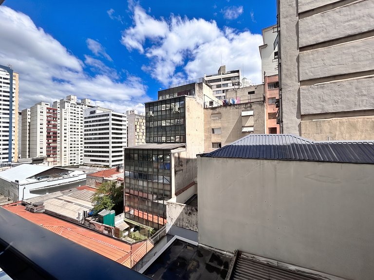 Bela Blue 1-bedroom steps from Paulista with parking and wif
