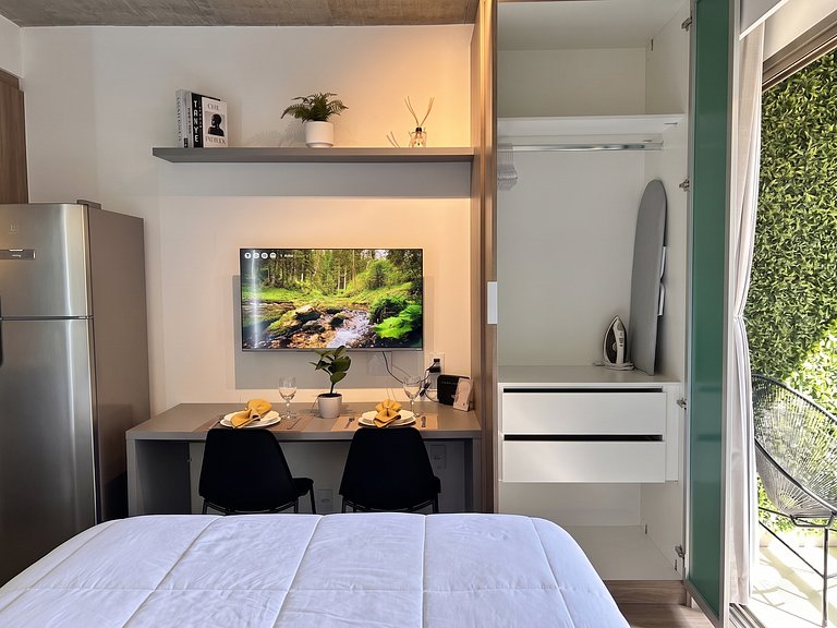Apto Lumière: Oscar Freire, Piscina, Wi-Fi / Metrô